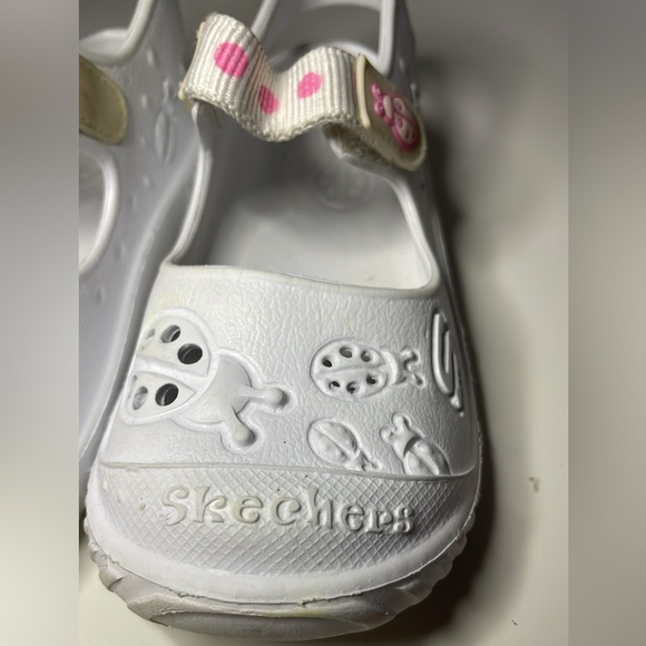 SKECHERS. KIDS SHOES. GIRLS WHITE ULTRALIGHT WHITE SHOES SIZE 8 - Picture 17 of 17